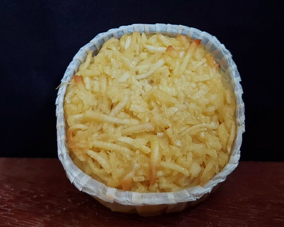 Bolinho de aipim e coco